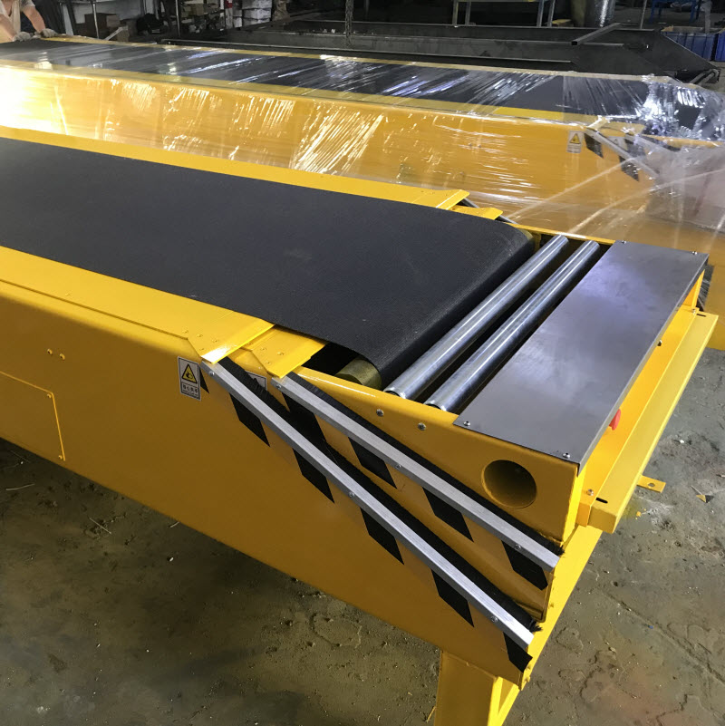 定制伸缩皮带机